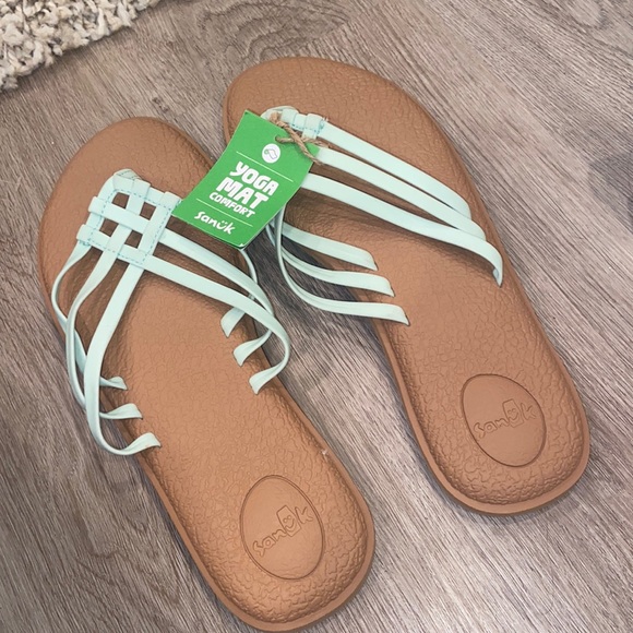 Sanuk Shoes - NWT Sanuk Salty Mint Green Yoga Mat Comfort Sandals